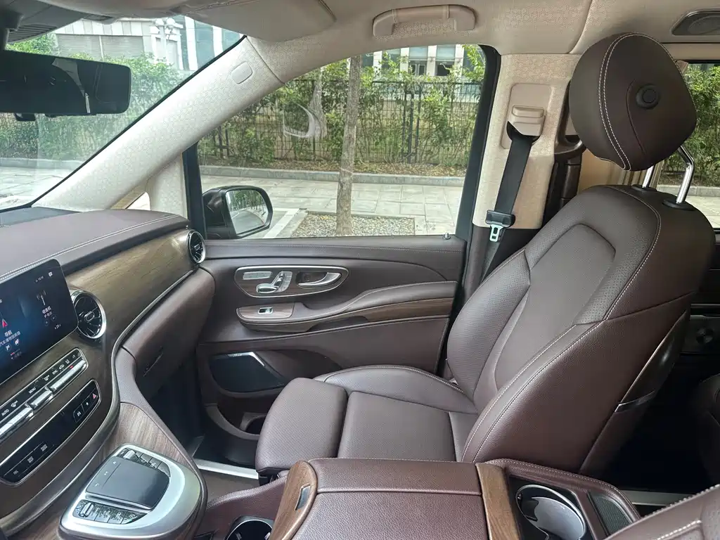 Mercedes-Benz V-Class — миниатюра 9