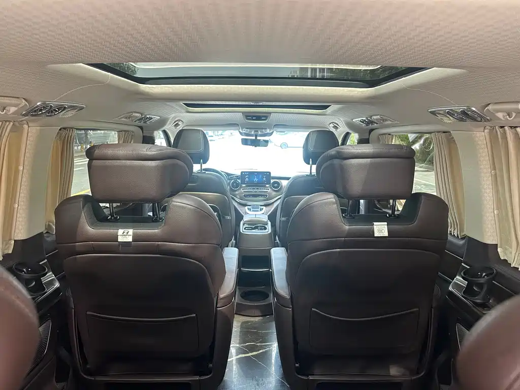 Mercedes-Benz V-Class — миниатюра 16