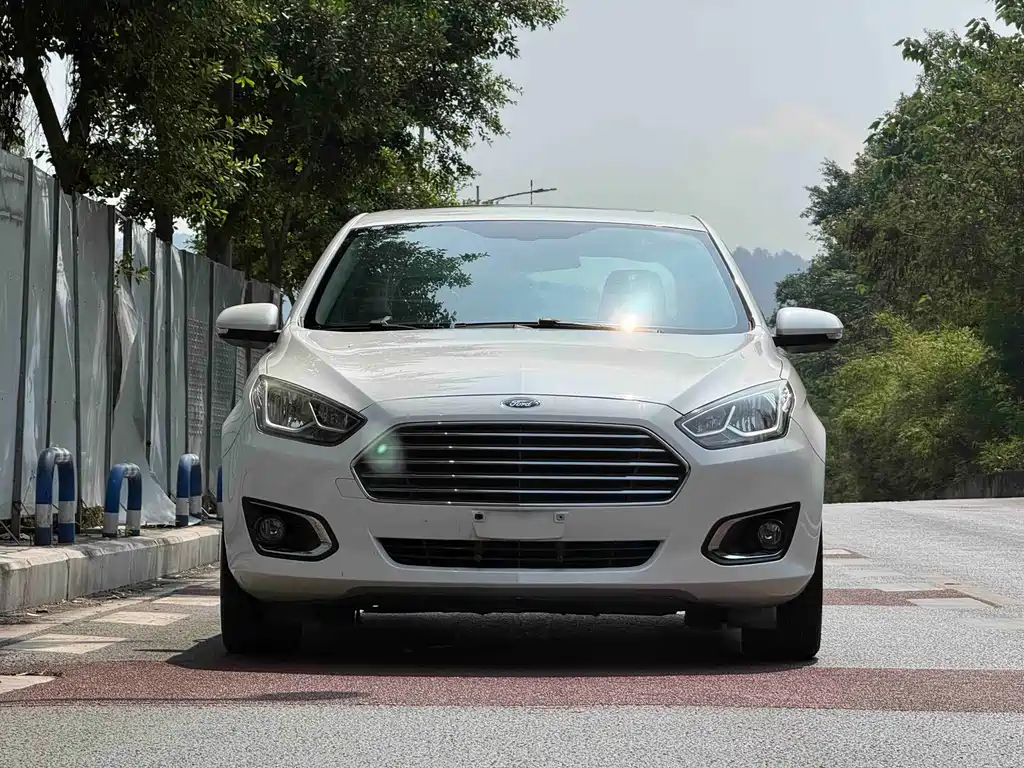 Ford Escort — миниатюра 2