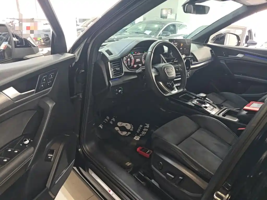 Audi Q5L Sportback — миниатюра 16