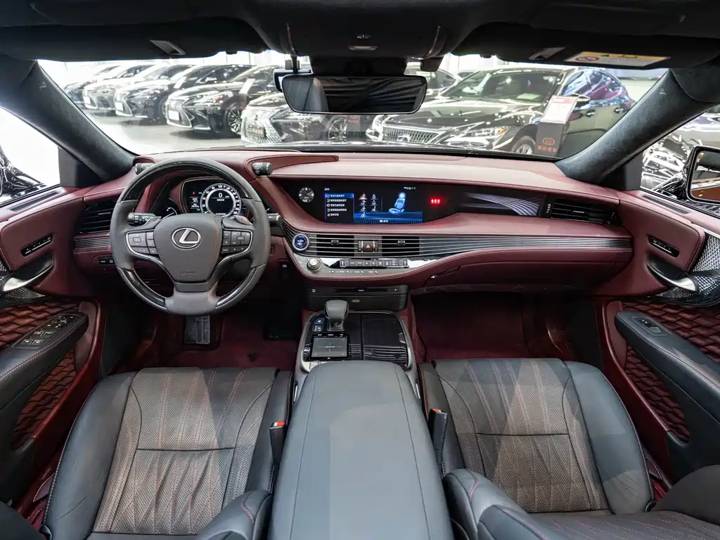 Lexus LS — миниатюра 13