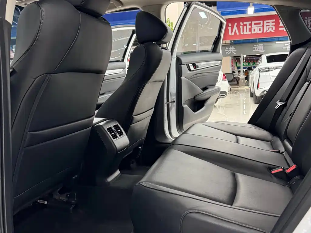 Honda Accord — миниатюра 17