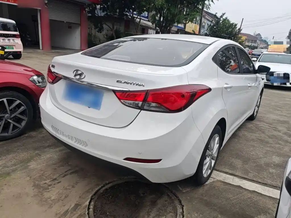 Hyundai Elantra Langdong — миниатюра 7