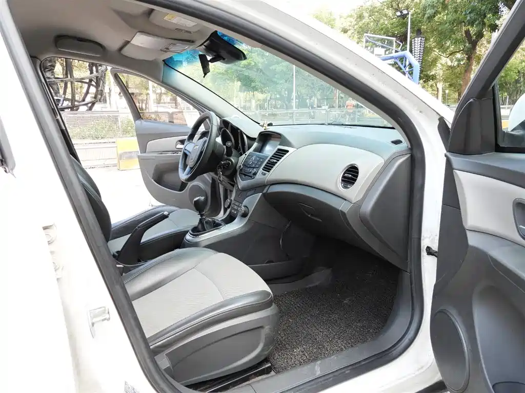 Chevrolet Cruze 2013 1.6L SL MT