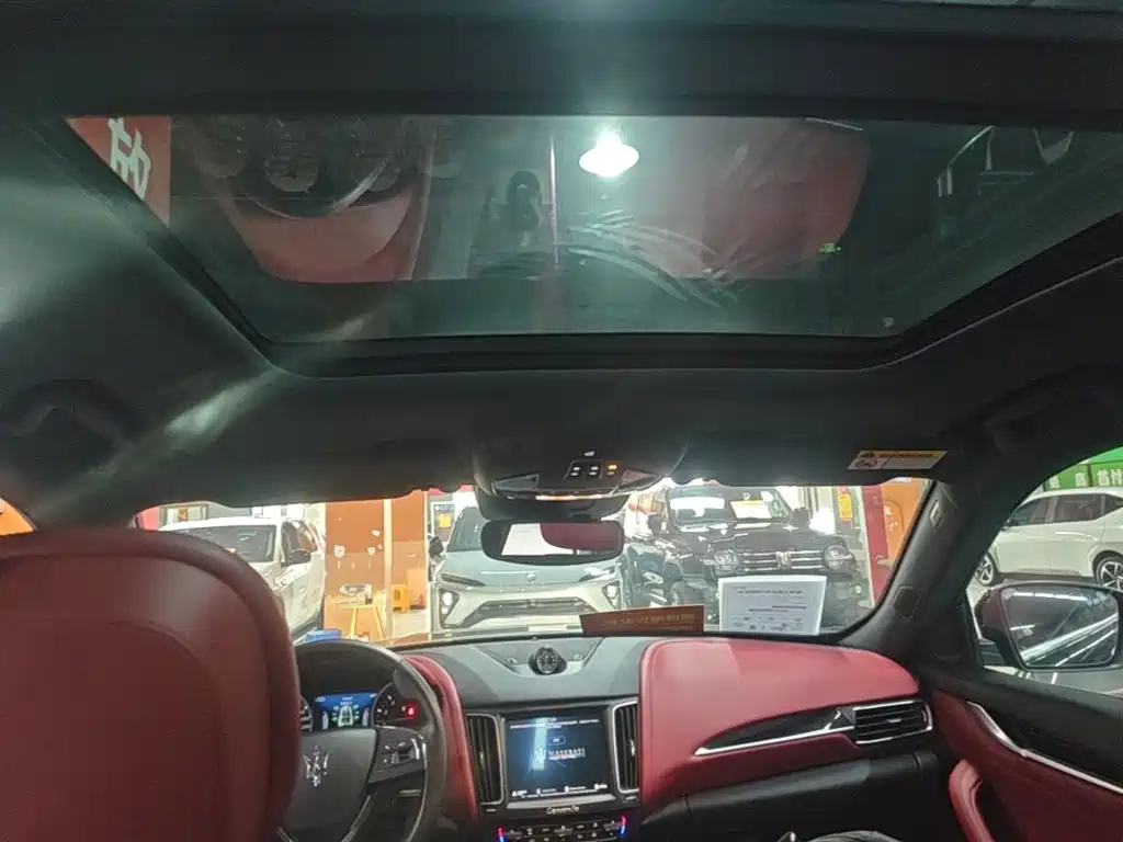 Maserati Levante — миниатюра 18