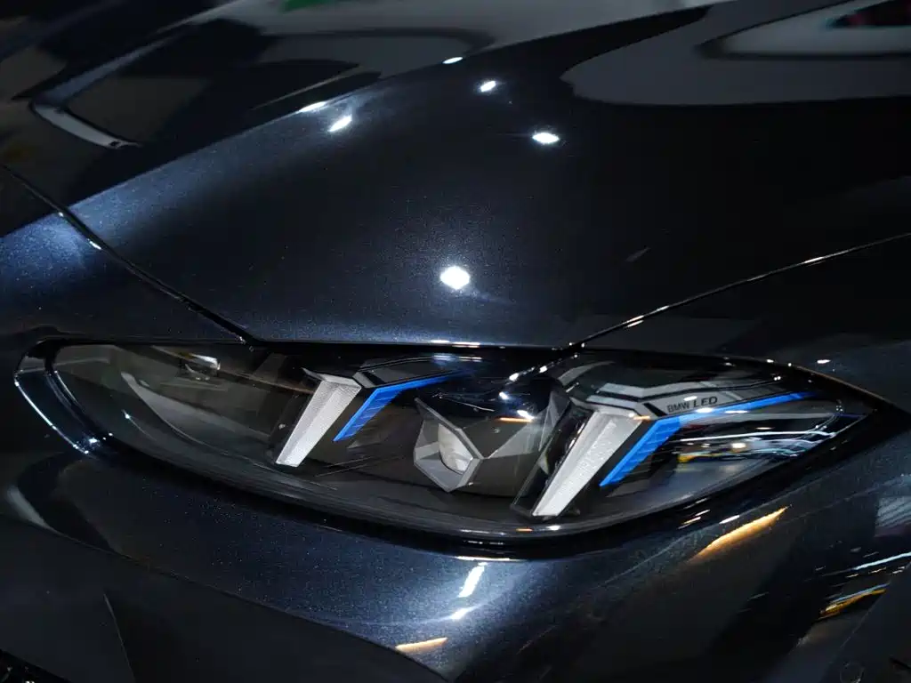 BMW M4 — миниатюра 2