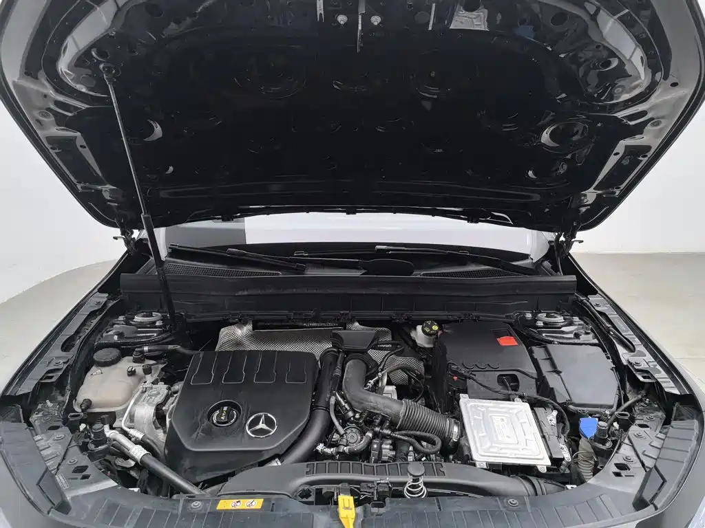 Mercedes-Benz GLB — миниатюра 6