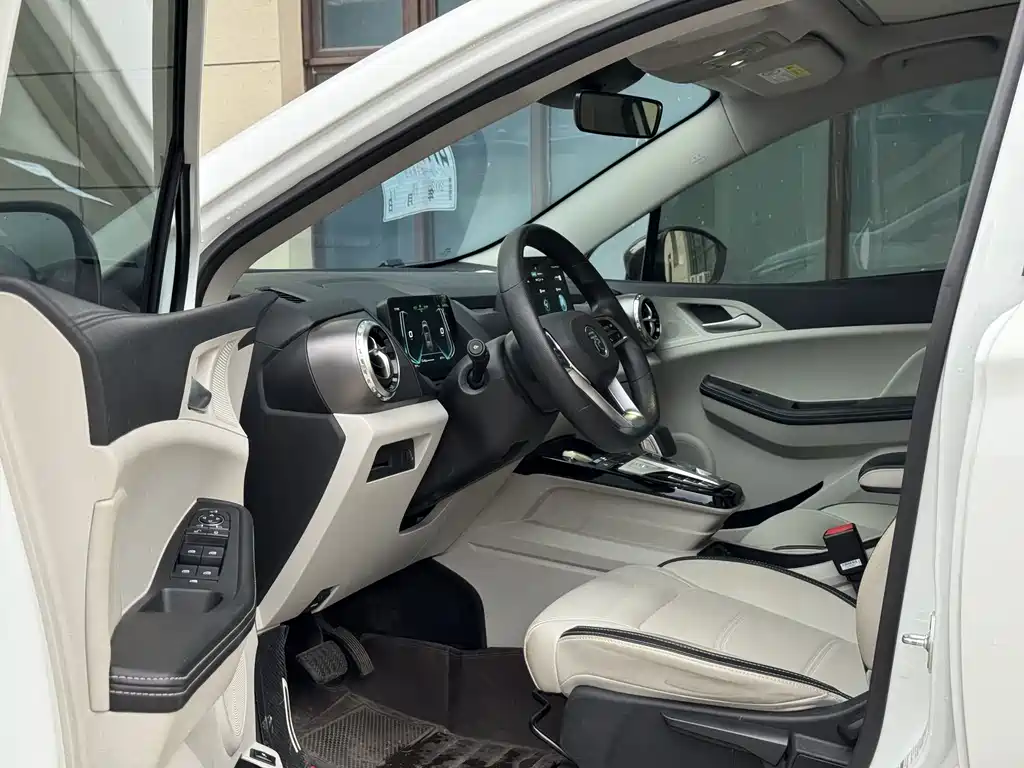 BYD Yuan Pro — миниатюра 4