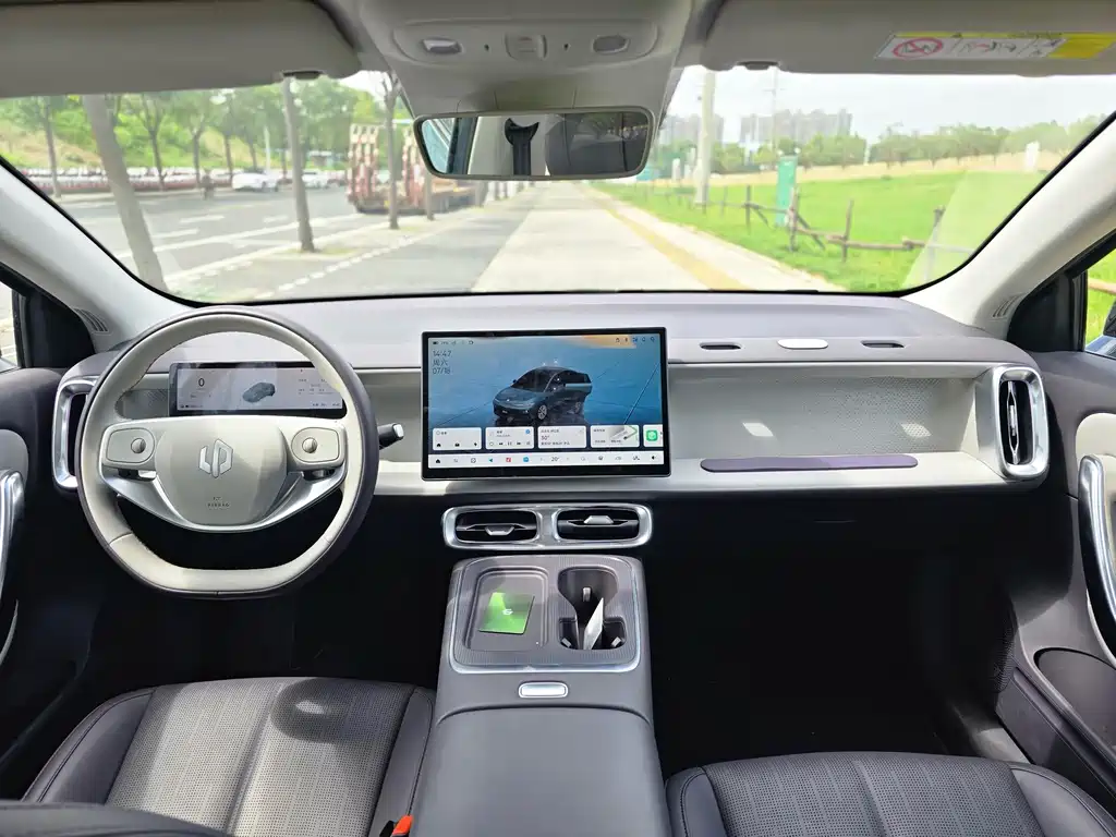 Leapmotor Leapmotor B01 — миниатюра 11
