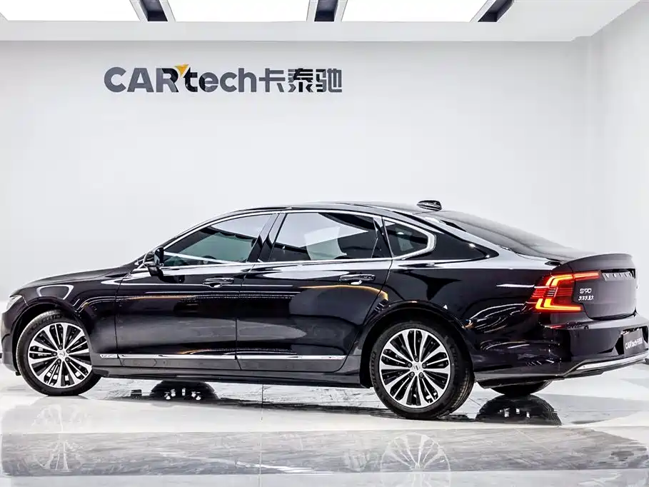 Volvo S90 2024 B5 Luxury