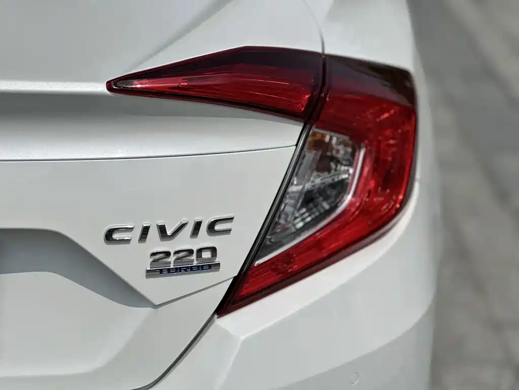 Honda Civic — миниатюра 13