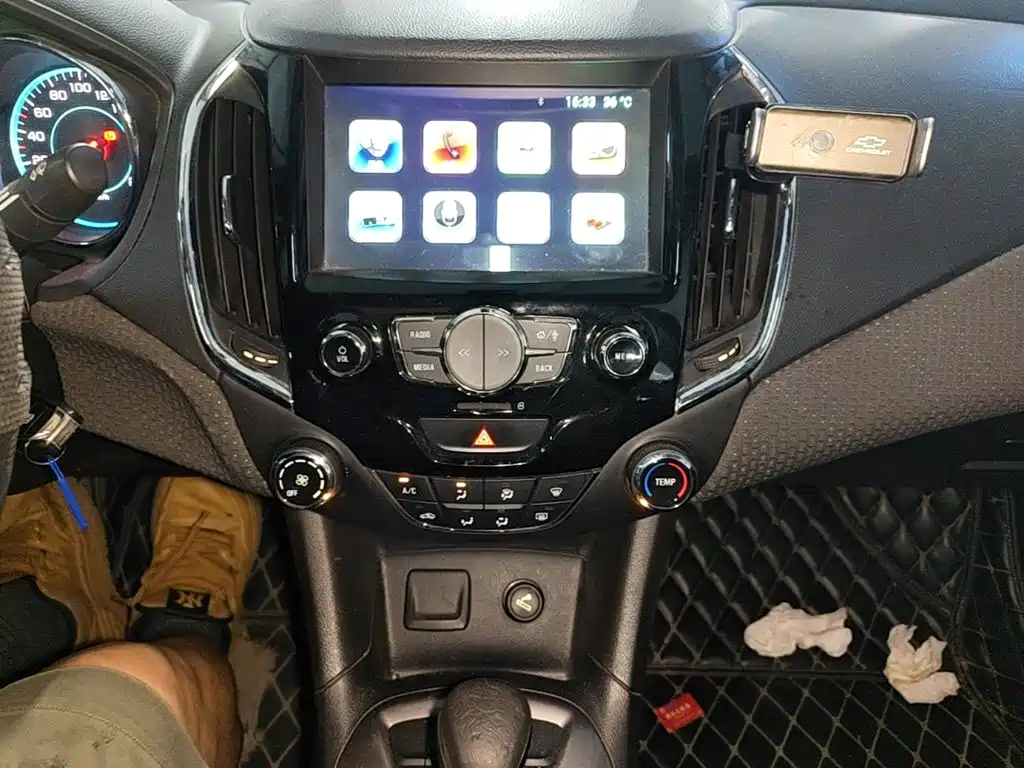 Chevrolet Cruze — миниатюра 13