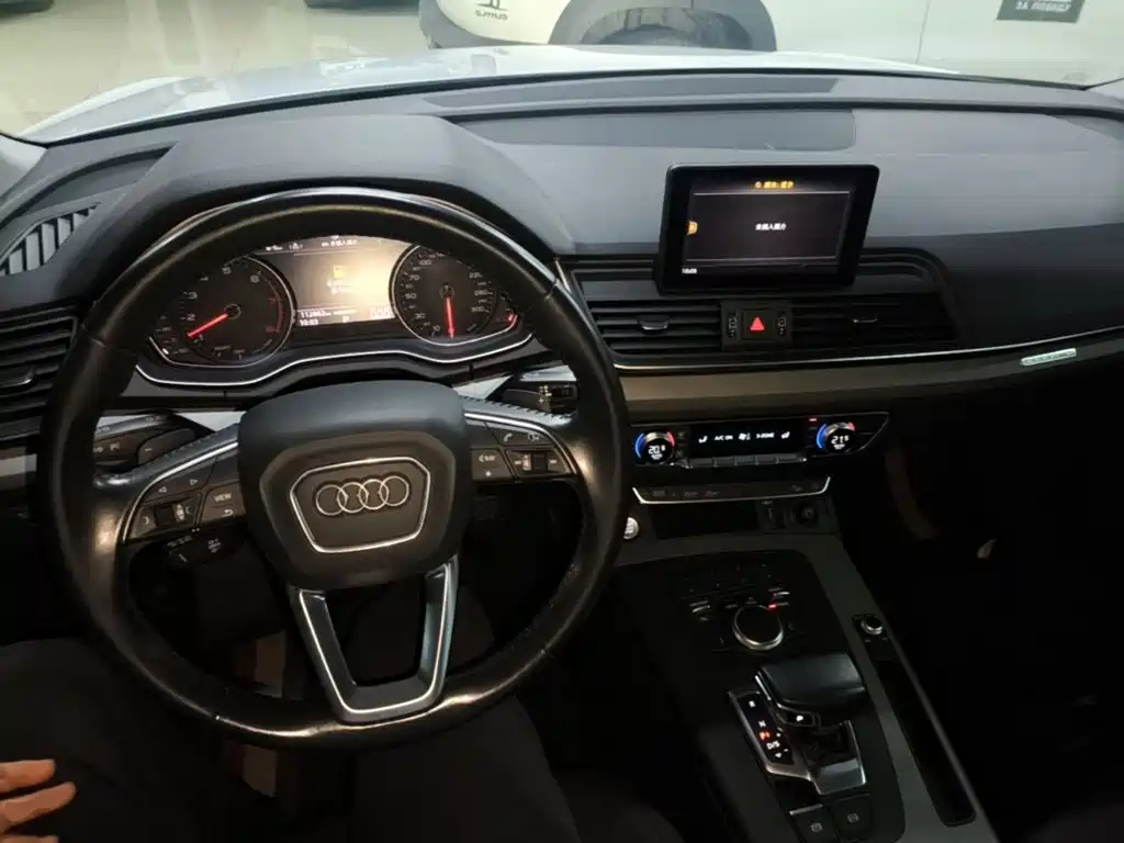 Audi Q5L — миниатюра 10