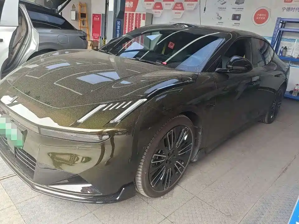 Lynk & Co 10