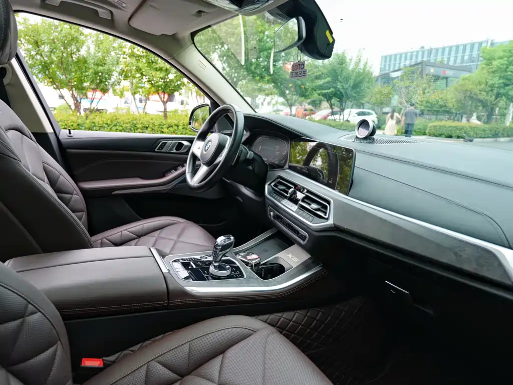 BMW X5 — миниатюра 12