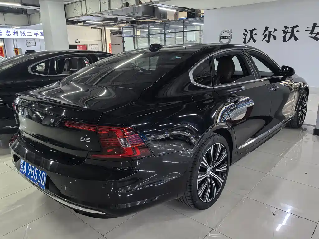 Volvo S90 — миниатюра 3