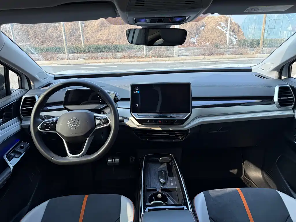 VOLKSWAGEN ID.6 CROZZ