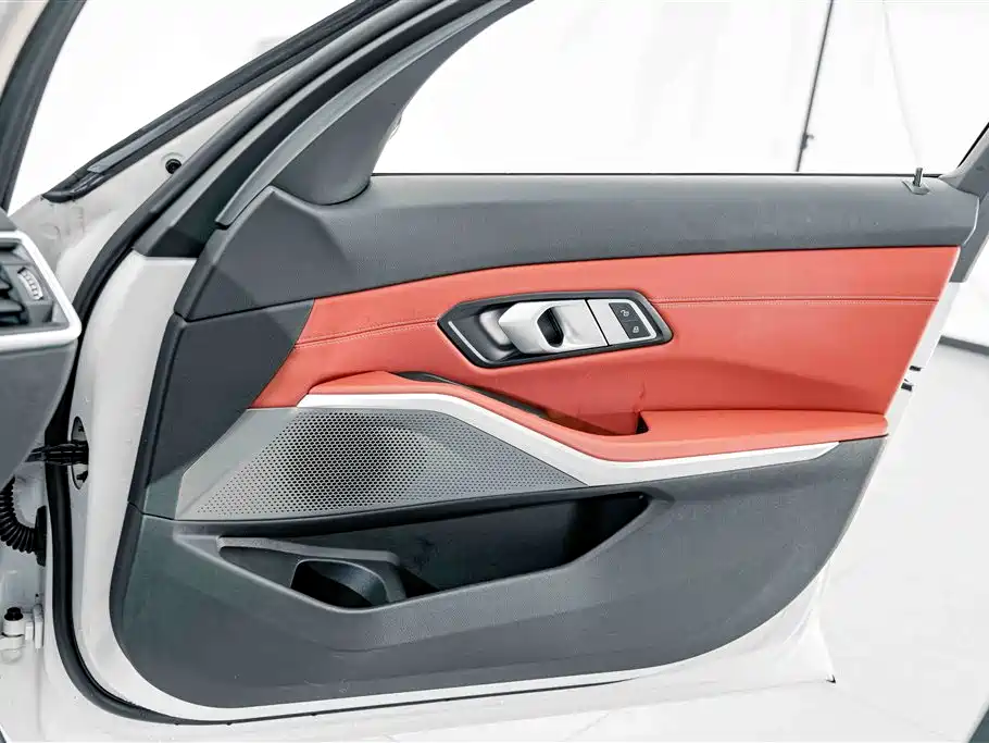BMW 3 Series — миниатюра 13
