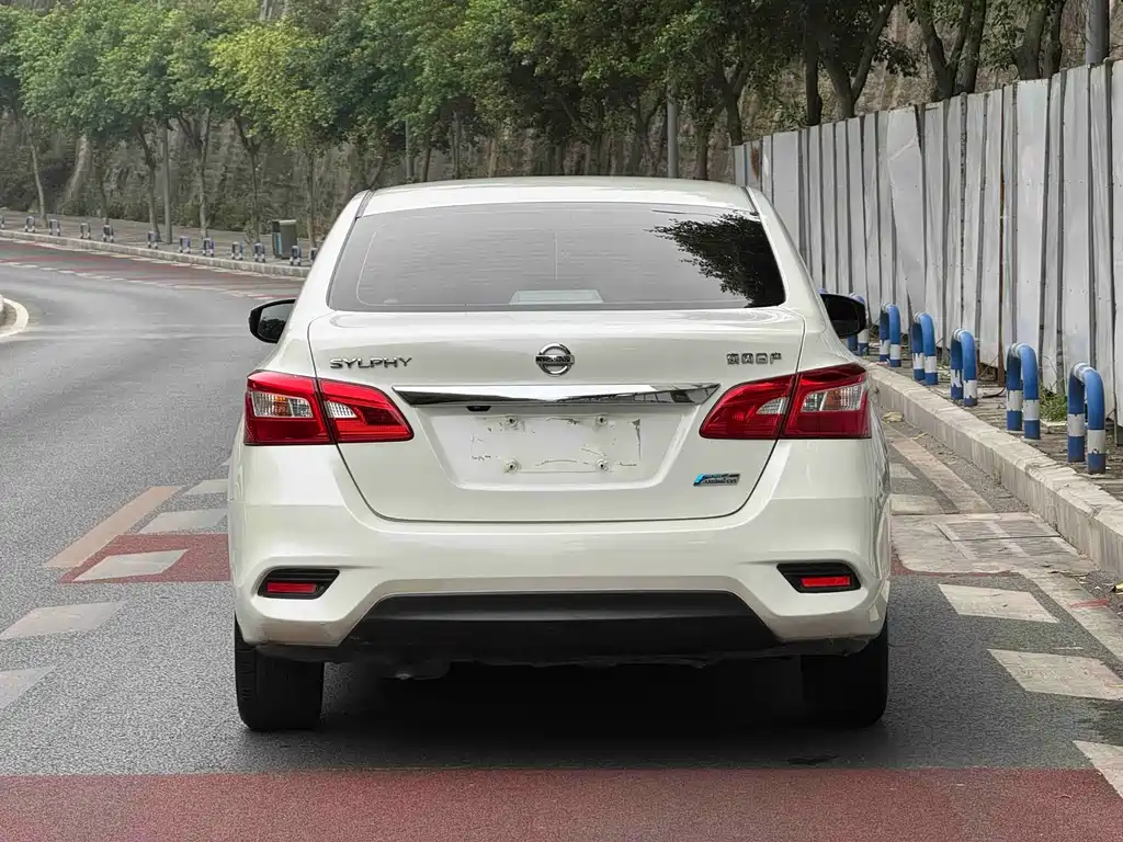 Nissan Sylphy — миниатюра 9