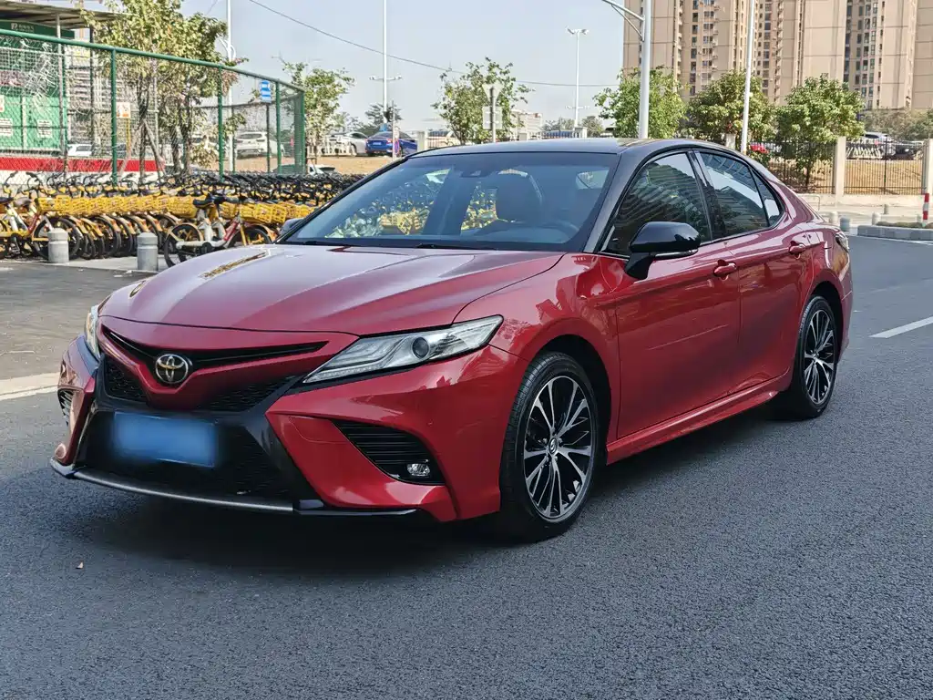 TOYOTA CAMRY
