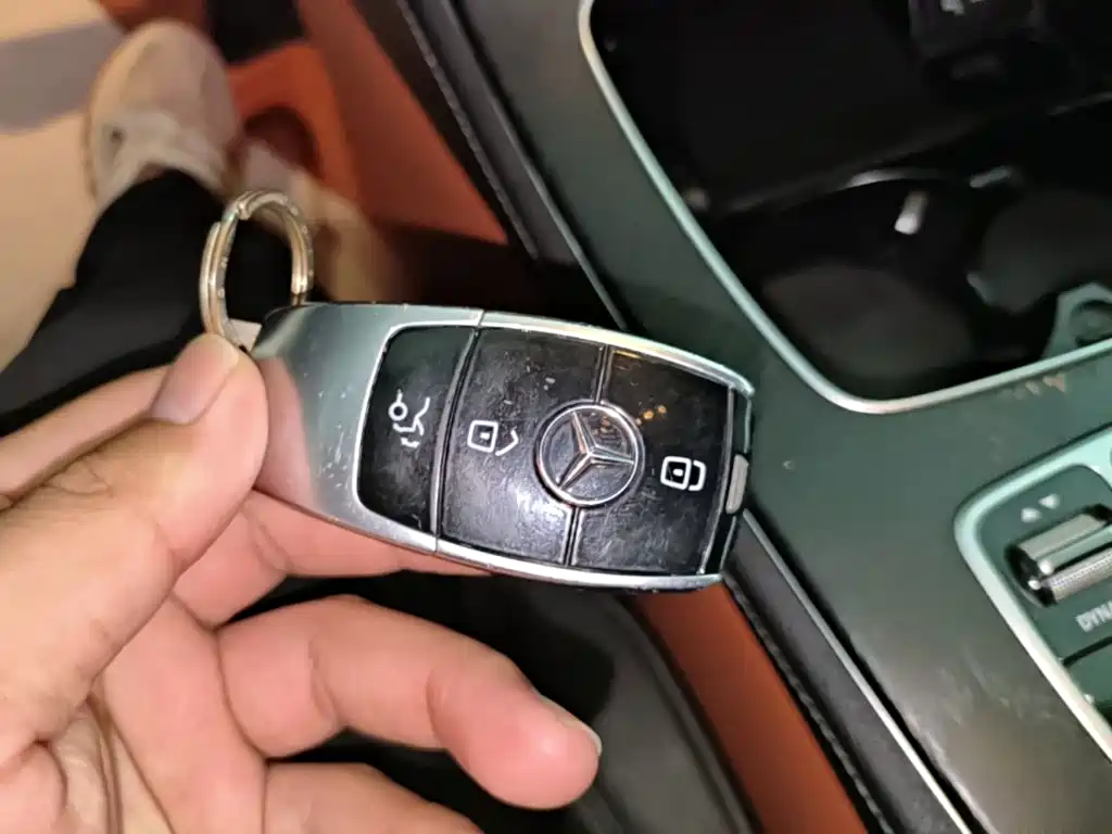 Mercedes-Benz E-Class — миниатюра 9