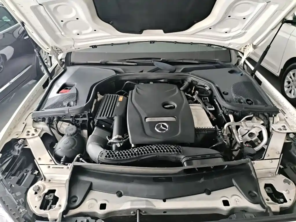 Mercedes-Benz E-Class — миниатюра 20