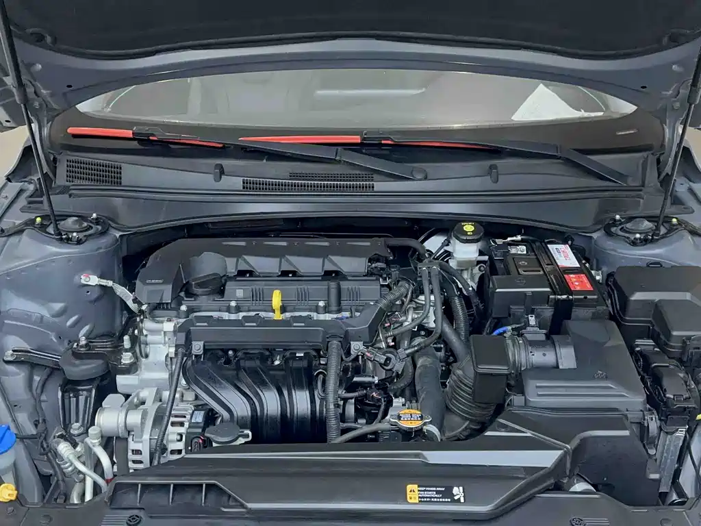 Hyundai Elantra — миниатюра 17