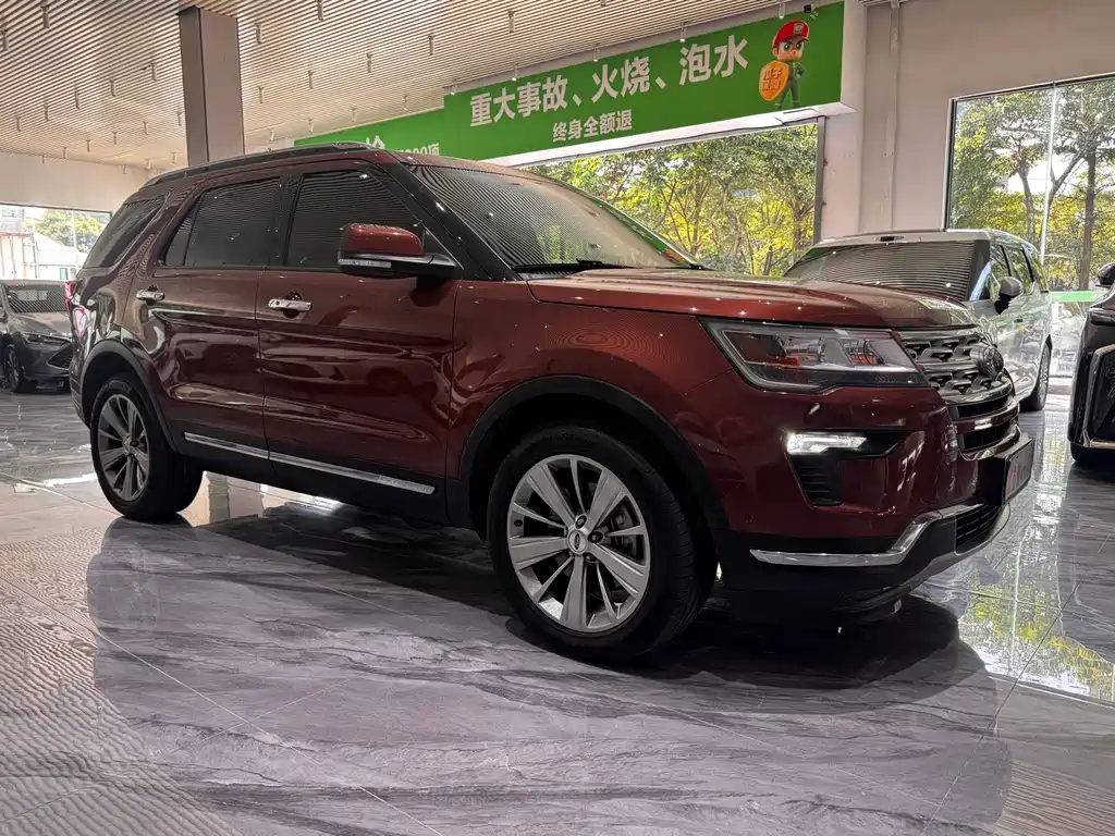 Ford Explorer (Import) — миниатюра 3
