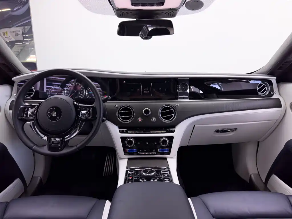 Rolls-Royce Ghost — миниатюра 26