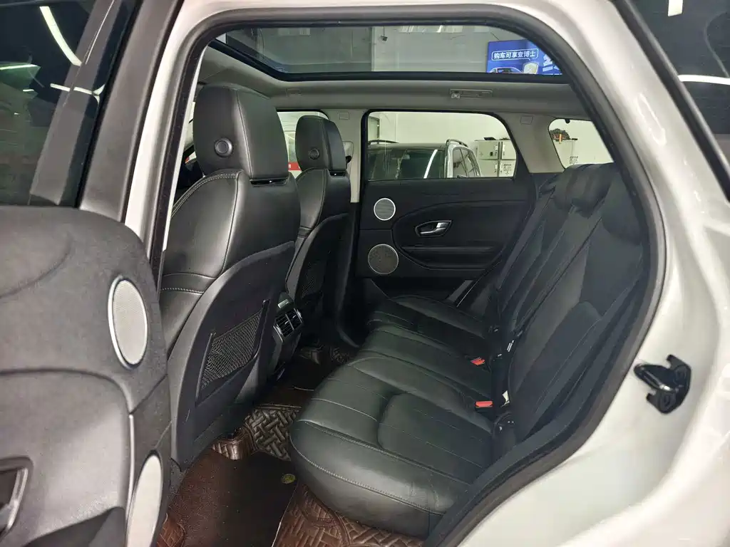 Land Rover Evoque — миниатюра 7