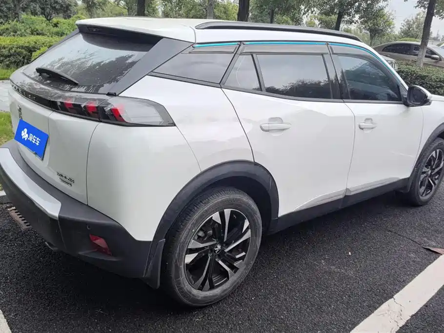 PEUGEOT  2008