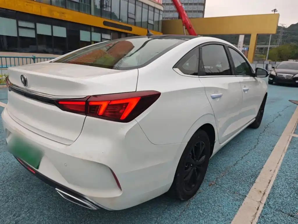 Changan Eado — миниатюра 7