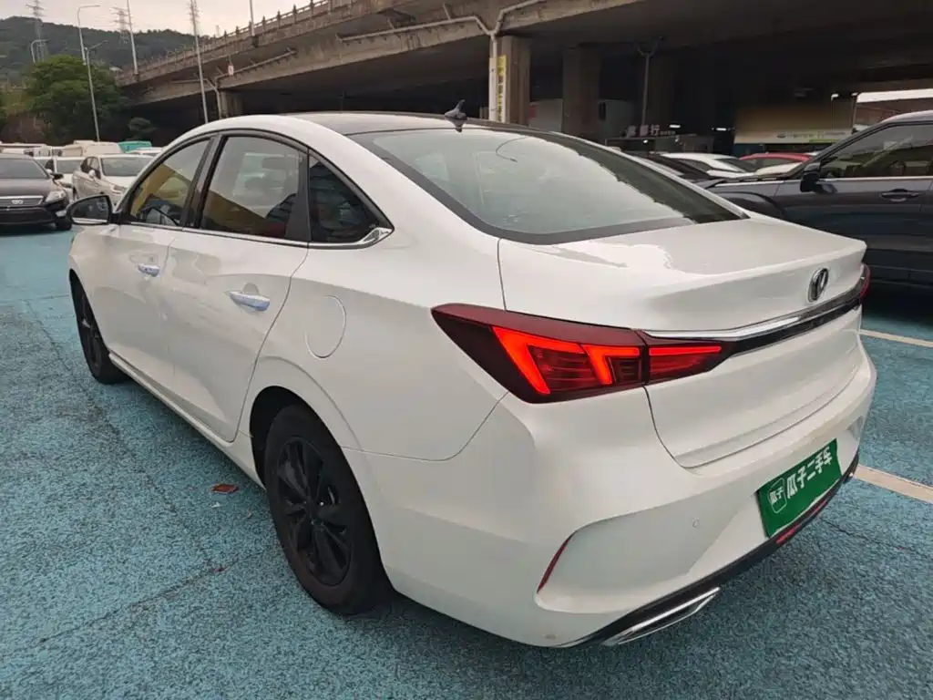 Changan Eado — миниатюра 5