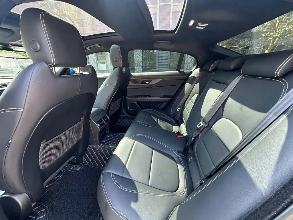 Jaguar XEL — миниатюра 7