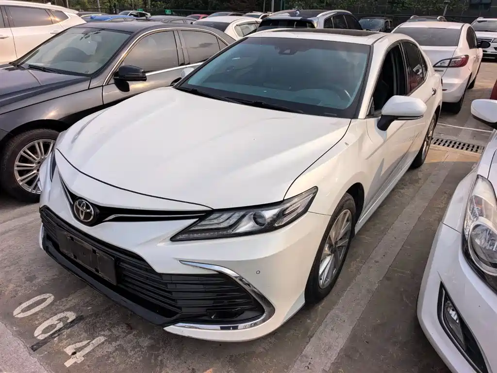 Купить Toyota Camry