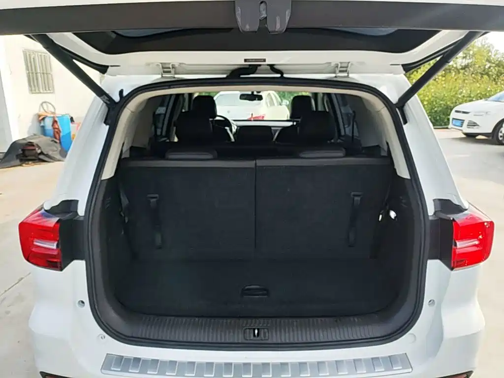 Roewe RX8 — миниатюра 19