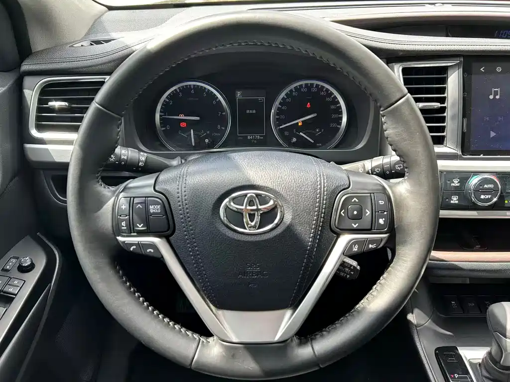 Toyota Highlander — миниатюра 9