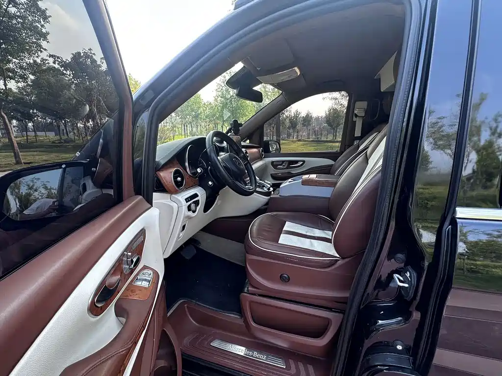 Mercedes-Benz V-Class — миниатюра 4