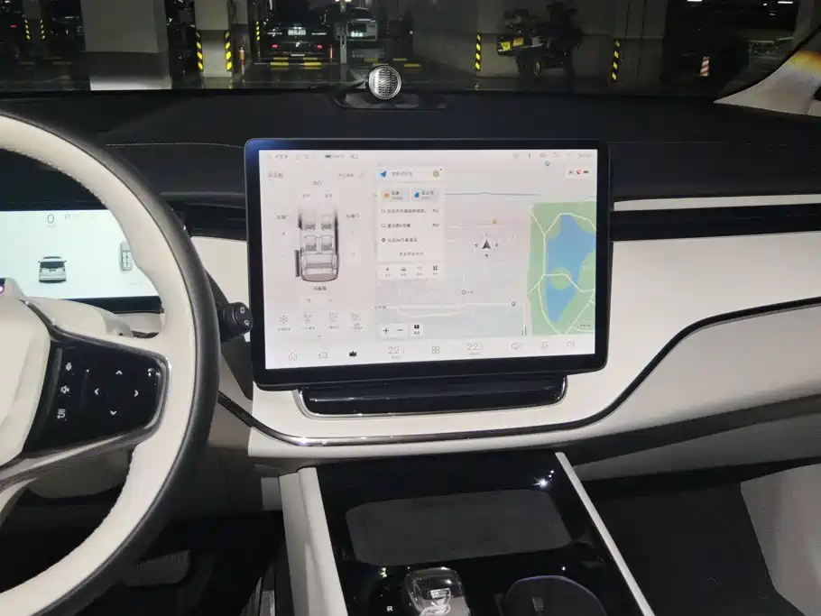 Volvo EM90 — миниатюра 12