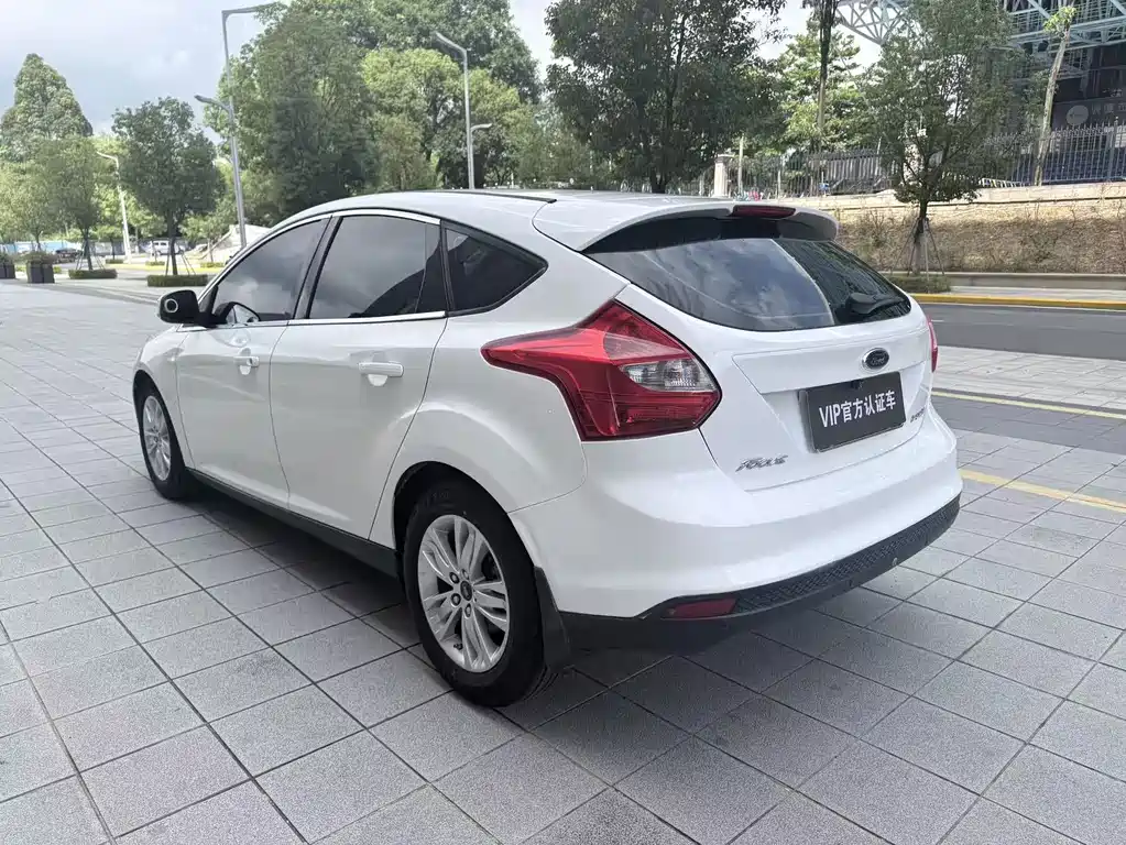 Ford Focus — миниатюра 7
