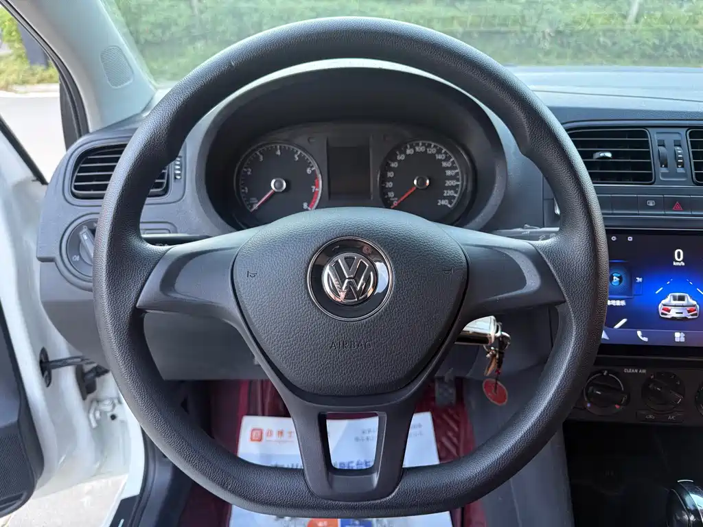 Volkswagen Polo — миниатюра 17