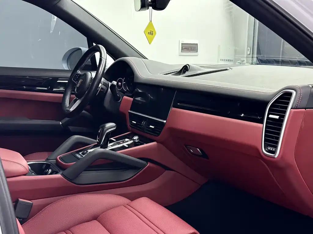 Porsche Cayenne — миниатюра 14