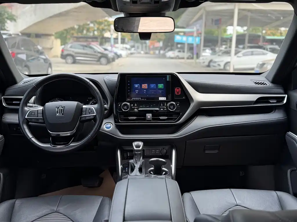 Toyota Crown Kluger — миниатюра 13