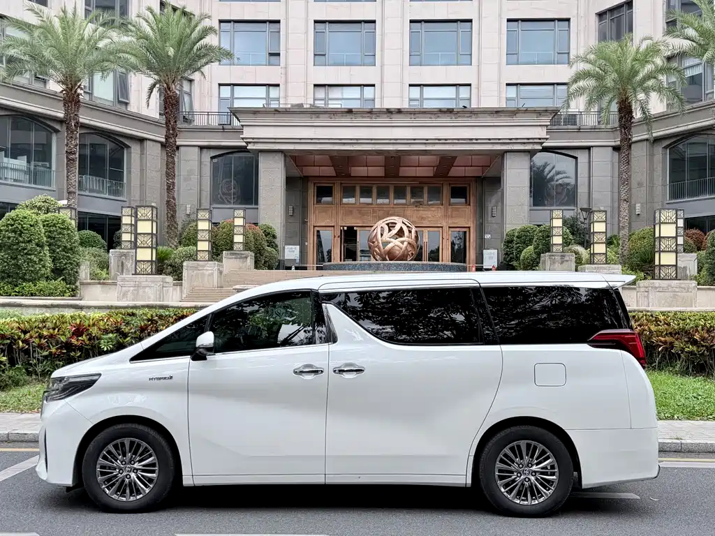 Toyota Alphard 2019 2.5L Luxury