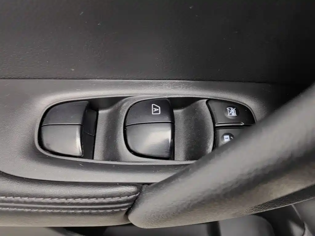 Nissan X-Trail — миниатюра 9