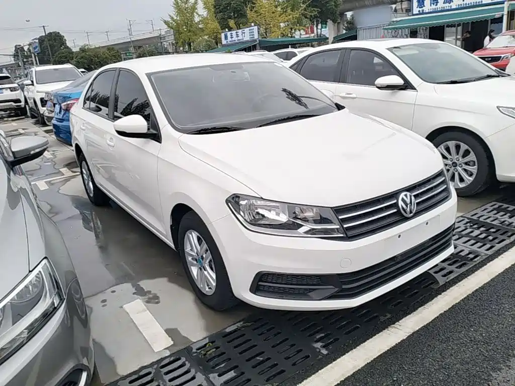 Volkswagen Santana — миниатюра 4