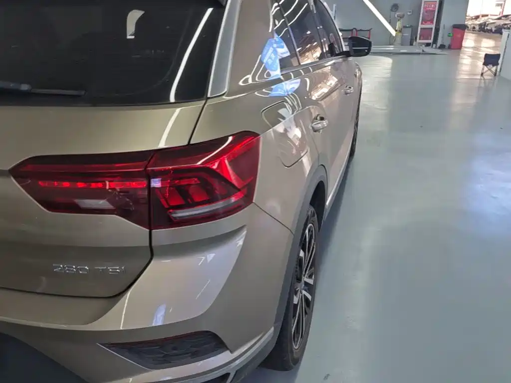 Volkswagen T-Roc — миниатюра 8