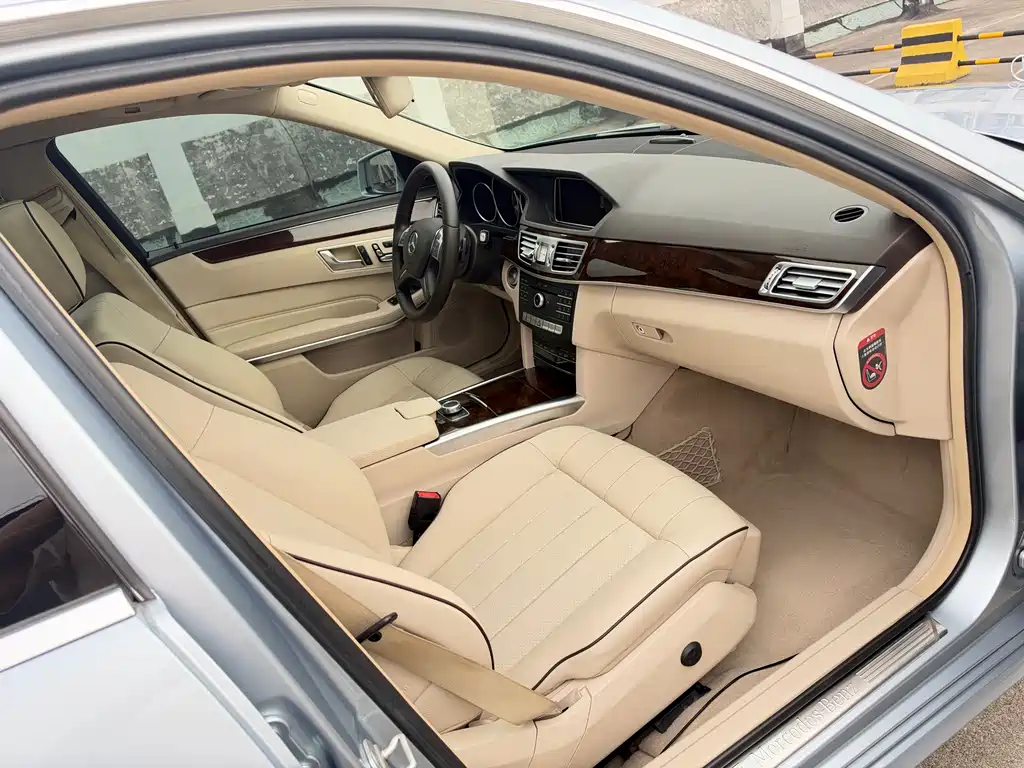 Mercedes-Benz E-Class — миниатюра 17