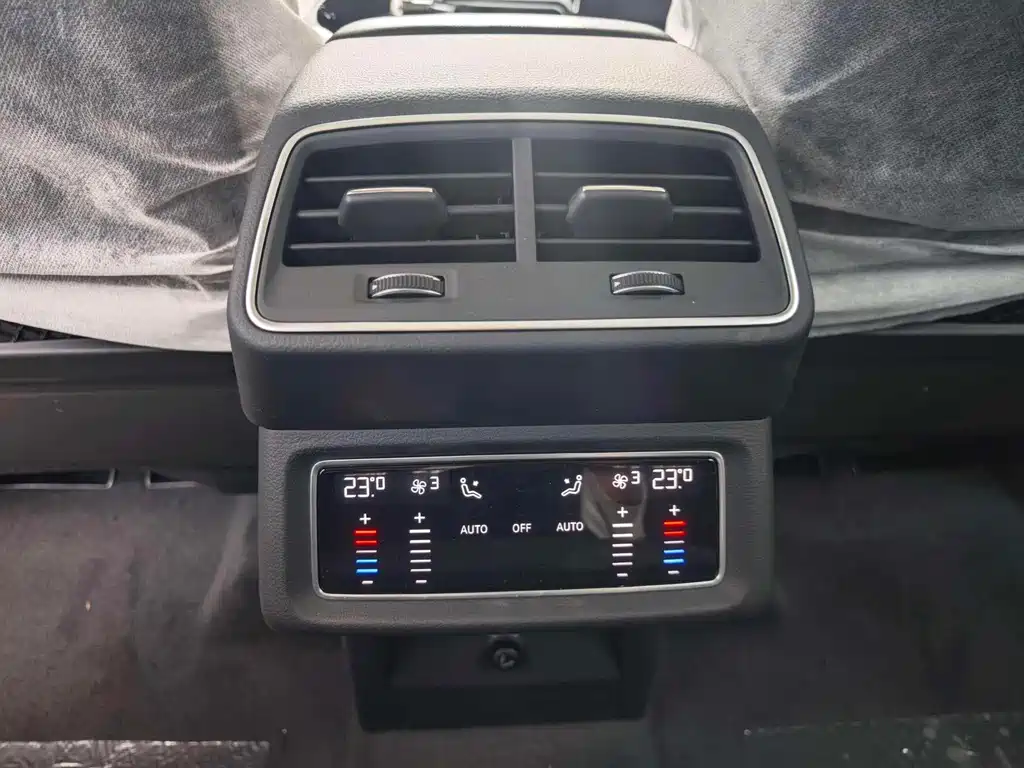 Audi e-tron — миниатюра 10