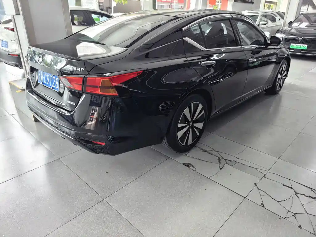 Nissan Teana — миниатюра 12